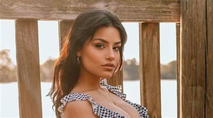 9 Hot Milan Mirabella Bikini Pics