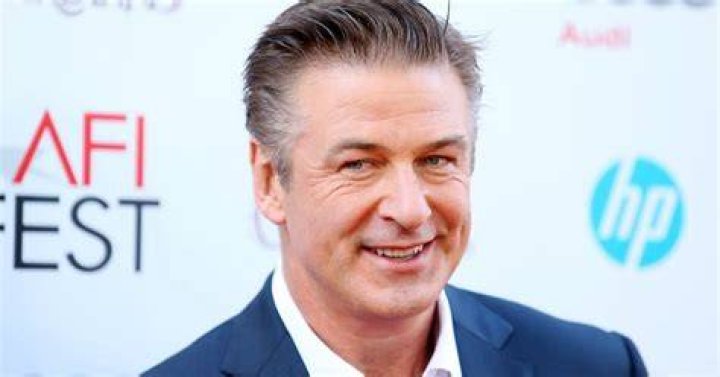 Alec Baldwin Bio, Net worth, Height, Weight, Girlfriend, Affair
