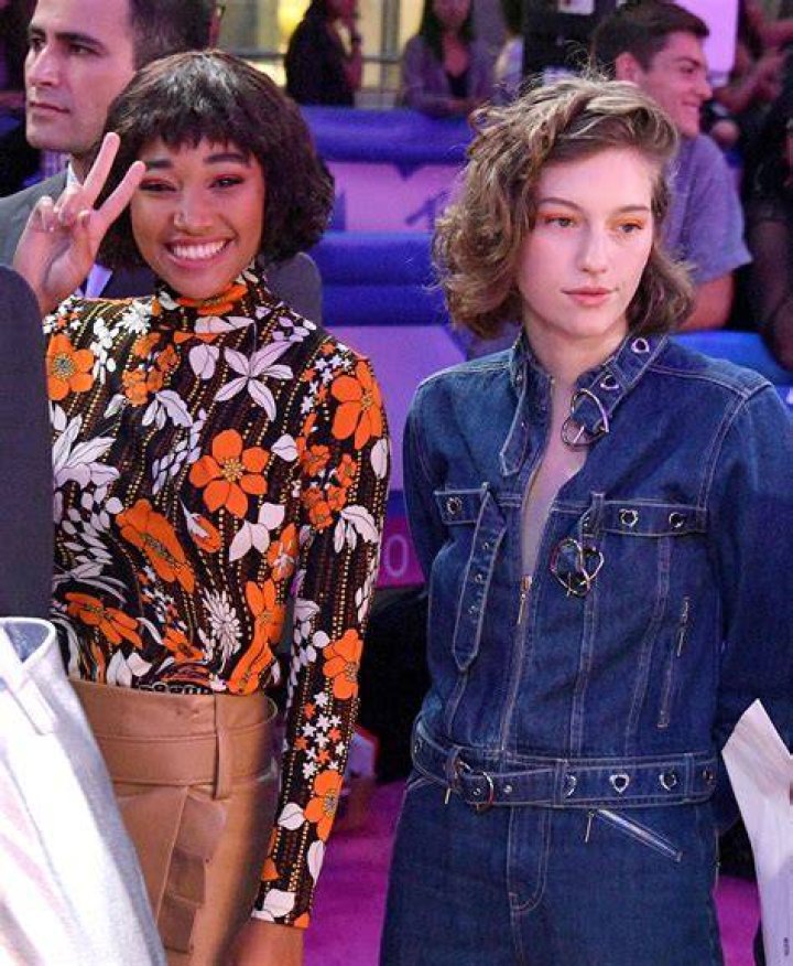 Amandla Stenberg and New Girlfriend King Princess Attend MTV VMAs &mdash; See