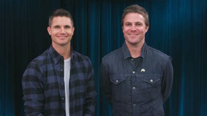 Amell brothers Stephen and Robbie Amell Photo (30629218) Fanpop