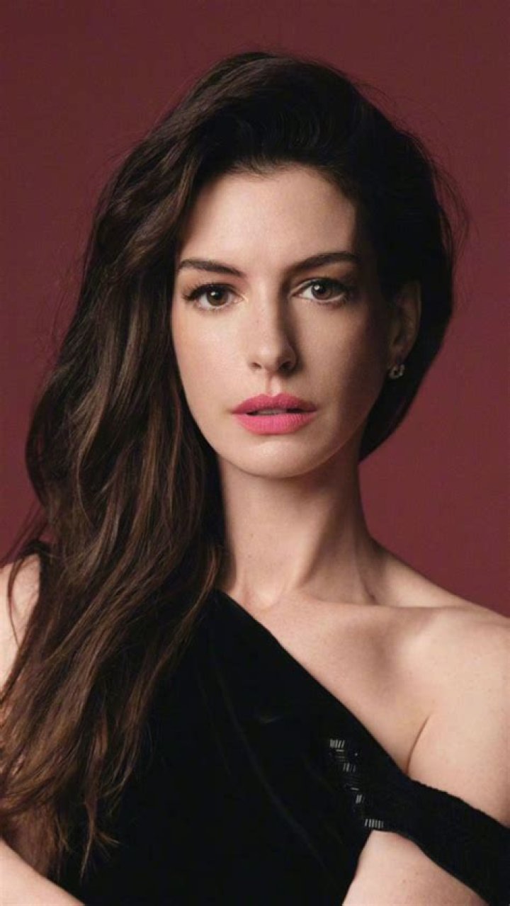 Anne Hathaway.