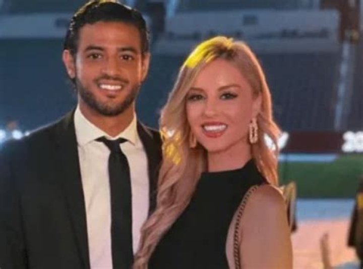 Carlos Vela is not Married to Wife. Dating Girlfriend Saioa Ca&ntilde;ibano