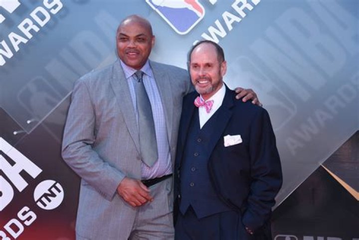 Charles Barkley surprises Ernie Johnson onair with news he’s elected