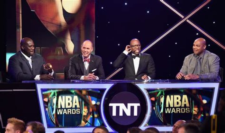 Charles, Shaq & Kenny Surprise Ernie Johnson At Hall Of Fame
