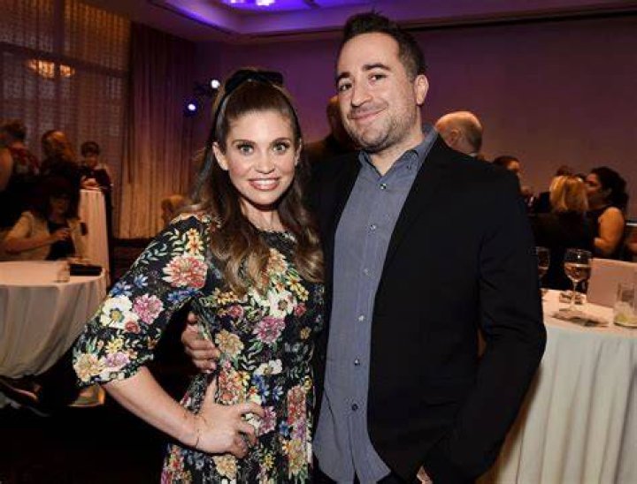 Danielle Fishel & Husband Jensen Karp's Wedding and Marriage Details