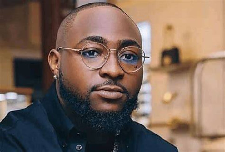 Davido Height, Weight, Age, Family, Facts, Girlfriend, Education, Biography