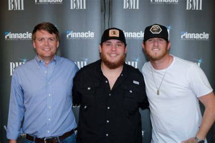 Did Luke Combs Brother Die? Does Luke Combs have a Brother? NEWSTARS