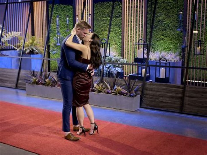 Does Flex and Natalie get married? Celebrity