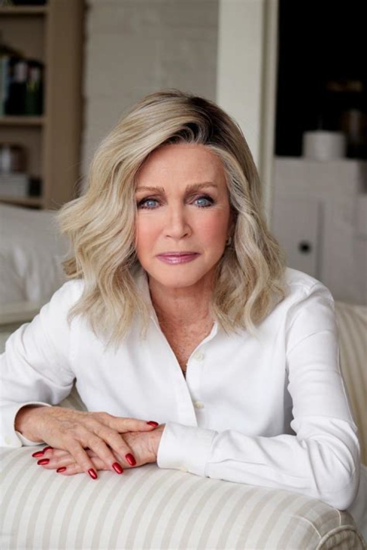 Donna D&rsquo;Errico Net Worth, Age, Family, Husband, Biography, and More