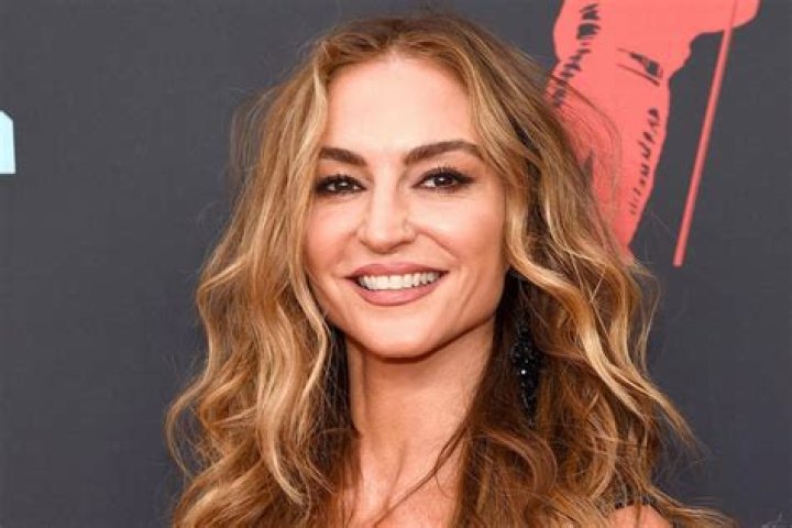 Drea de Matteo Age, Height, Husband, Net Worth, Kids, Engaged