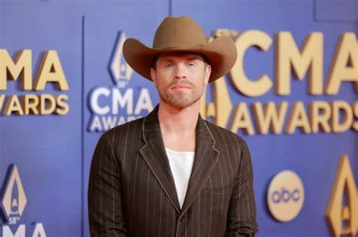 Dustin Lynch ‘A Relationship Is Not Going to Happen'