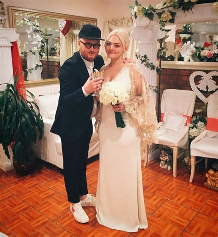 Elle King Celebrates Valentine's Day with Her