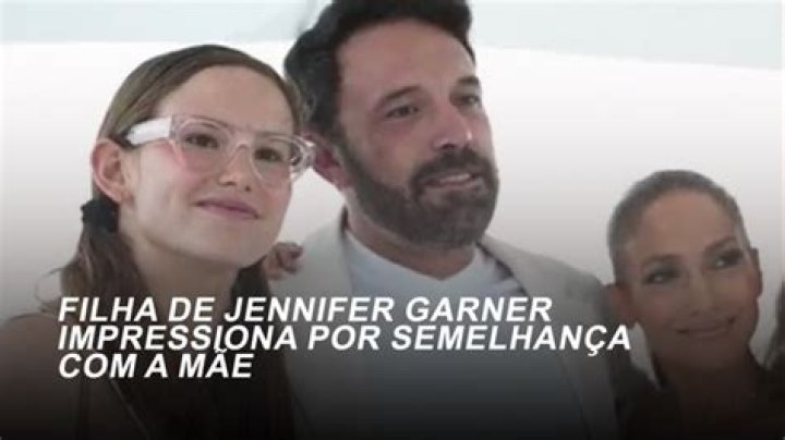 Em evento com JLo, filha de Ben Affleck choca por semelhan&ccedil;a com a m&atilde;e