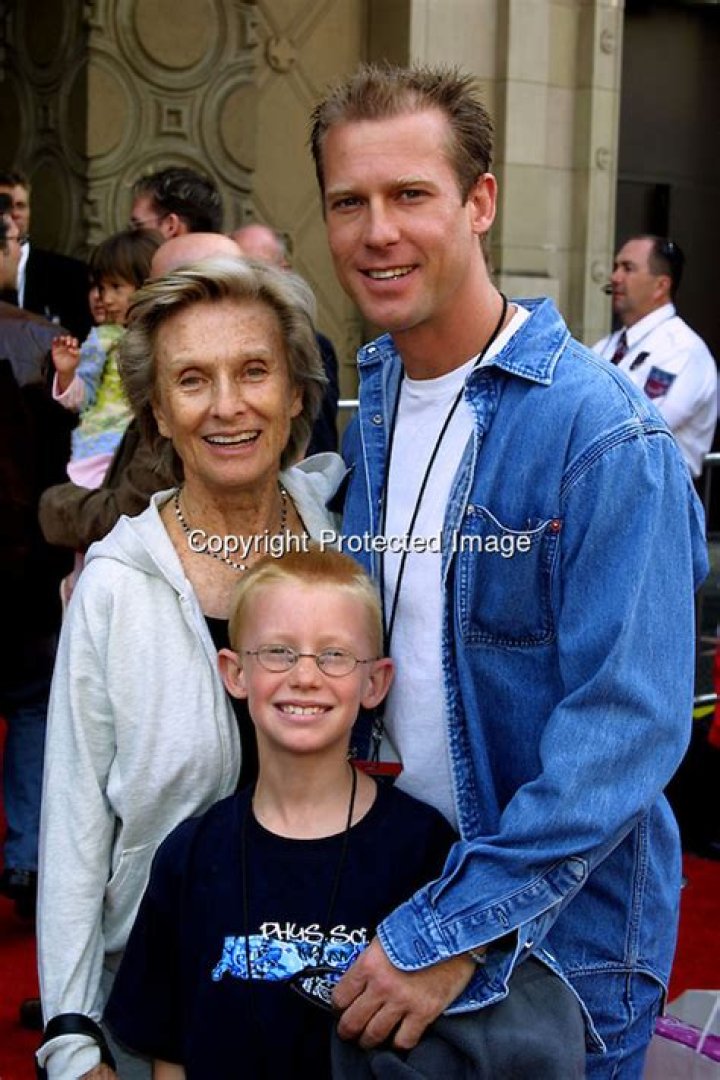 Englund and Cloris Leachman Hutchins Photo