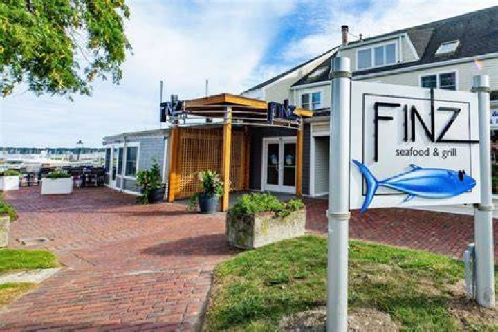 Gallery Finz Seafood and Grill