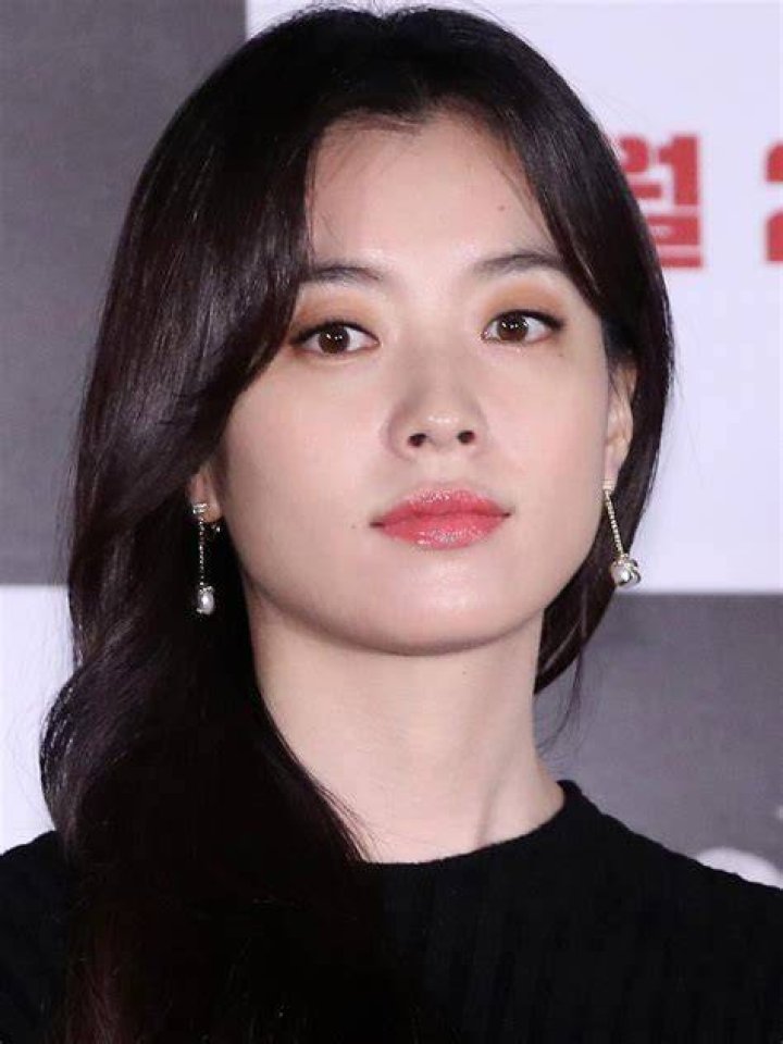 Han Hyojoo Biography, Height & Life Story Super Stars Bio