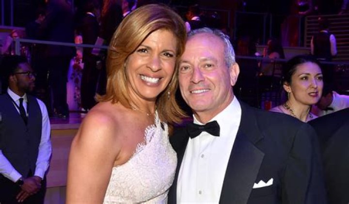 Hoda Kotb 2024 Boyfriend, net worth, tattoos, smoking & body