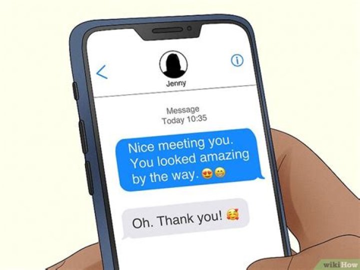 How To Text Someone You Haven’t Talked to in a Long Time