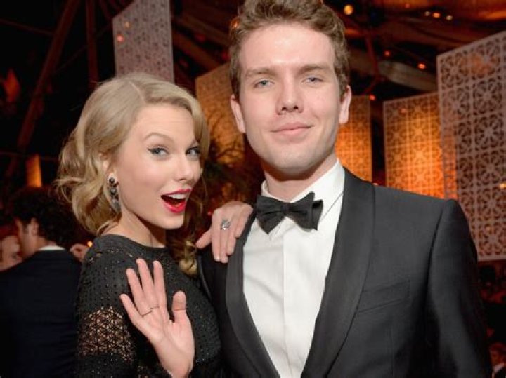 Irmão de Taylor Swift diz que cantora é a sua maior inspiração Capricho