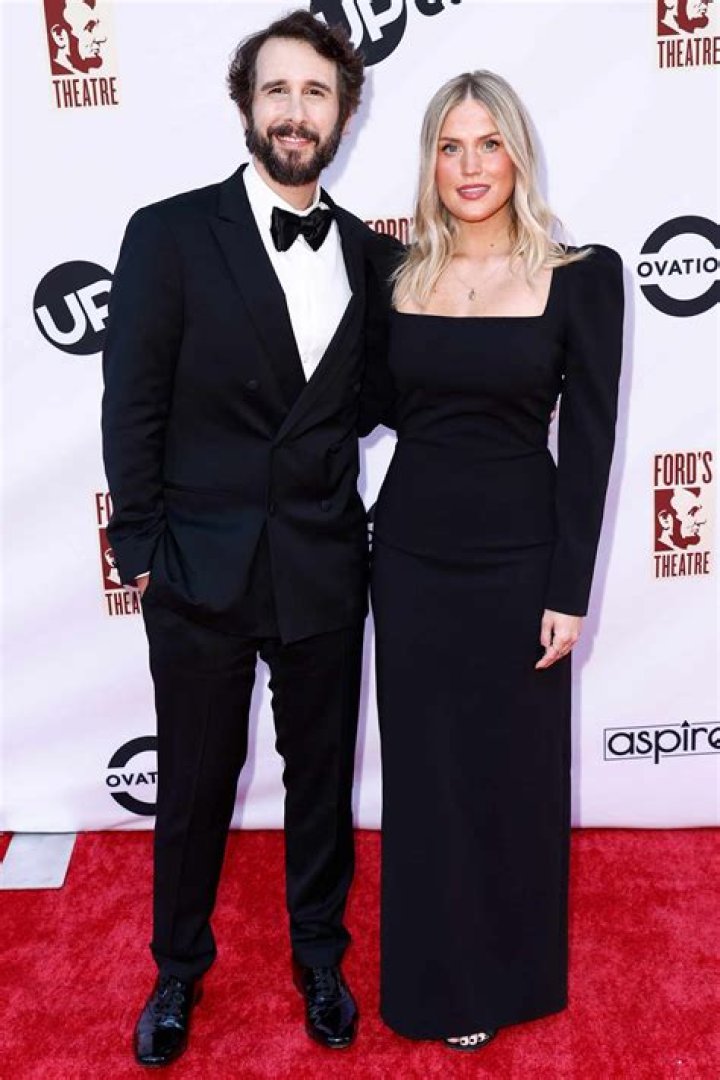 Is Josh Groban Married? A Look into His Dating History