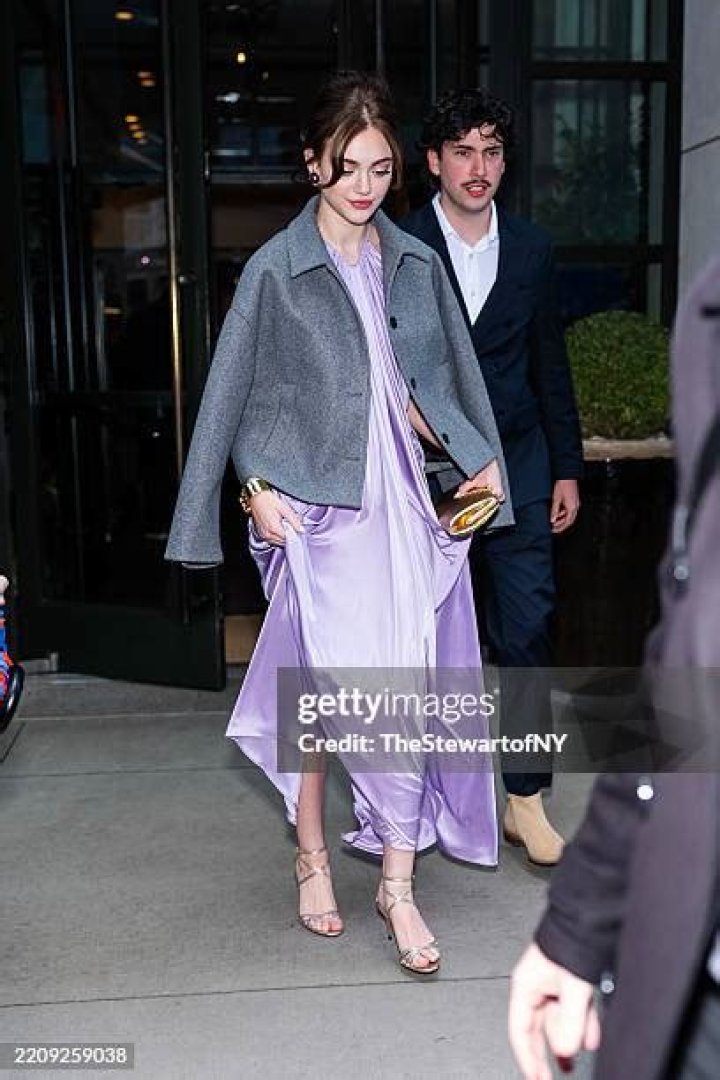 Isabel Gravitt Feet