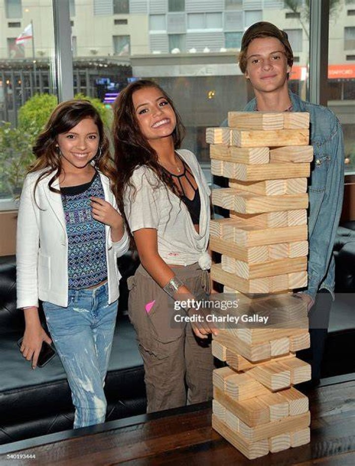 Jace Norman & Isabela Moner Relationship Nickelodeon Star Talks Dating