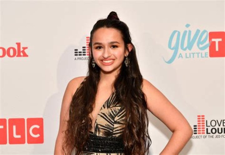 Jazz Jennings Shows Off Weight Loss Ahead Of 'I Am Jazz' Season 8