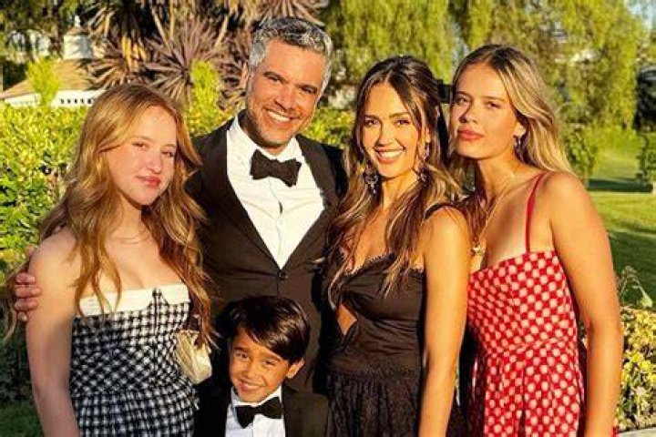 Jessica Alba Says Her Daughters Call Her Out for Having 'Dorky' Clothes