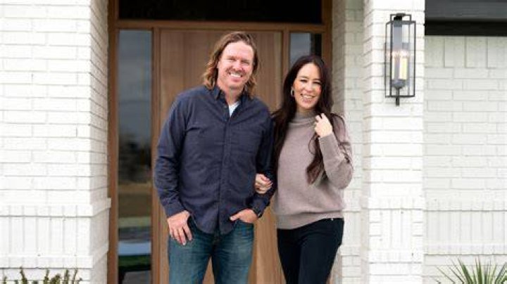 Joanna Gaines Latest Fixer Upper House The Castle 2/2 CuterTudor