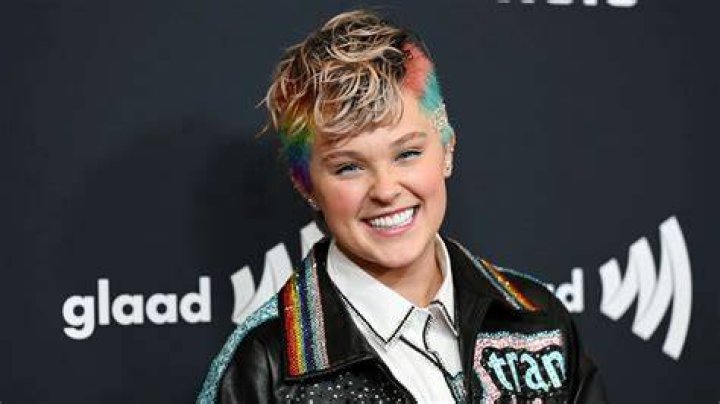 JoJo Siwa als CoStar in &bdquo;All My Friends Are Dead&ldquo;Horrorfilm