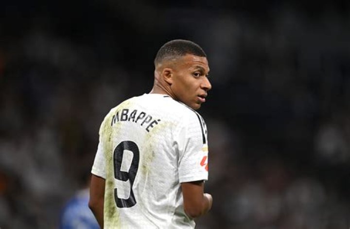 Kylian Mbappé has ended his dating relationship with trans model Inés Rau