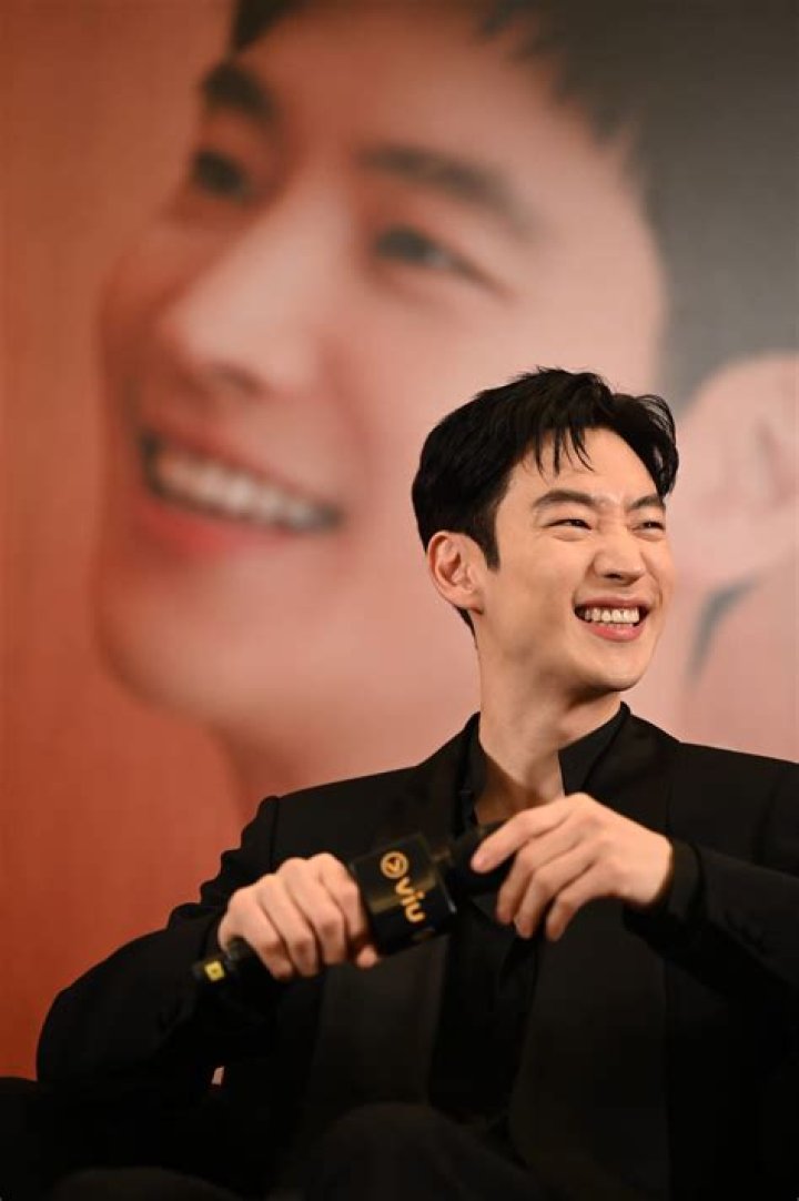 Lee Jehoon Age, Net Worth, Wife, Family and Biography (Updated 2023