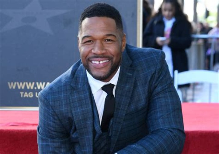 Michael Strahan [2023 Update] Early Life Net Worth Players Bio