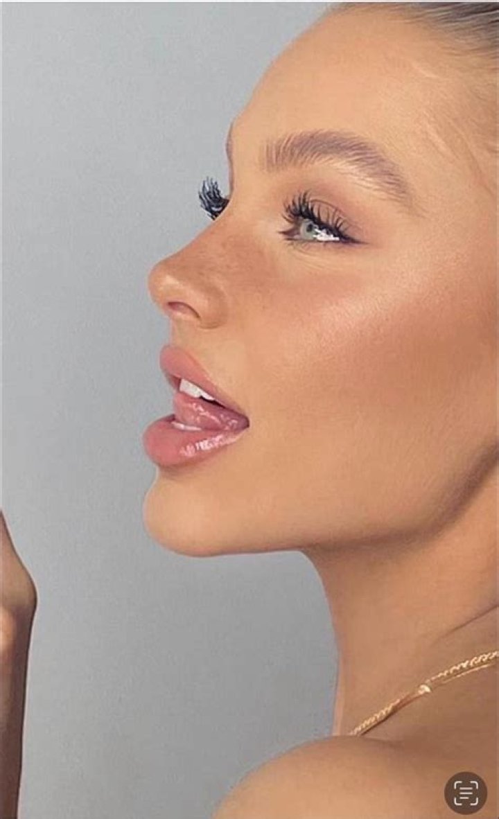 Michaela Coel’s perfect nose and chin/jaw job Lipstick Alley