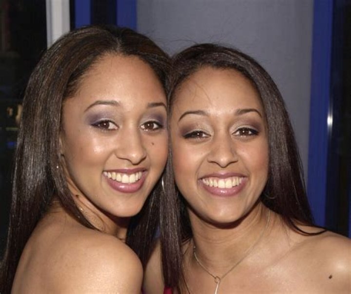 Nicki & her twin sister Barbie r/Nicki_Minaj