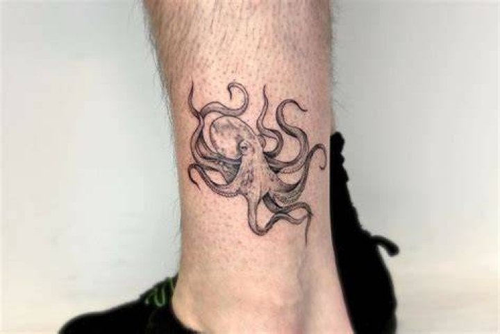 OCTOPUS TATTOOS WHAT DO THEY REALLY MEAN? 12 AMAZING DESIGNS TO