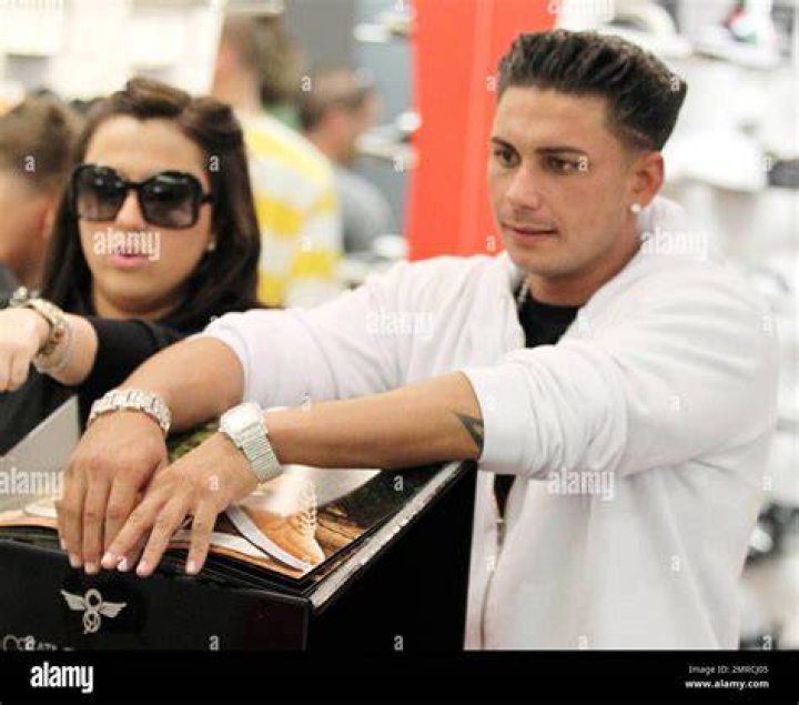 Paul DelVecchio, aka Pauly D, suited up for the affair. Snooki Is