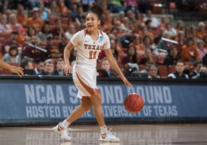 Shortest player in WNBA coming up big for Mercury as new starter