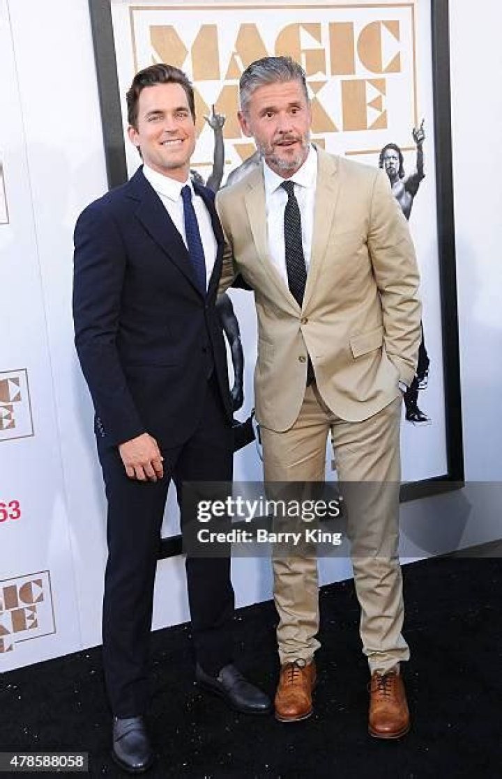 Simon Halls famous publicist and caring husband to Matt Boomer