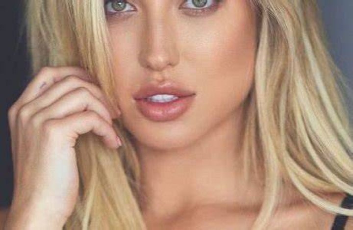 Stefanie Gurzanski Wiki, Age, Biography, Boyfriend, Net Worth