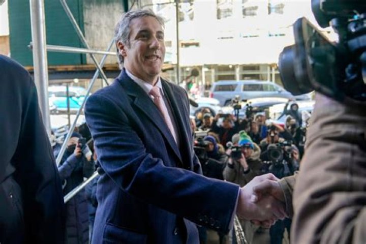 Stormy Daniels meets with prosecutors investigating Trump Courthouse