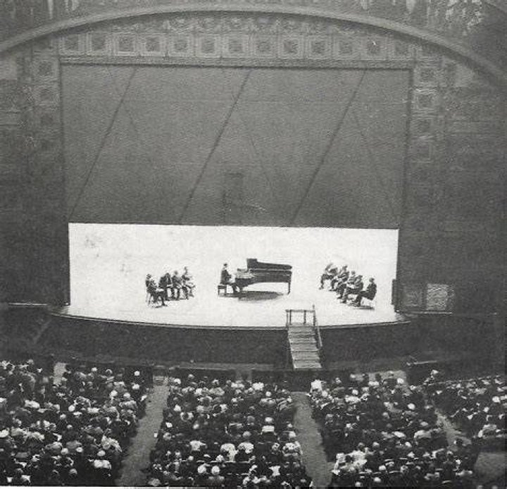 The Auditorium Incident/Kirby's Campus Commotion Kirby Sucks To The