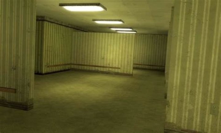 The Backrooms an eerie phenomenon lies behind these familiar hallways