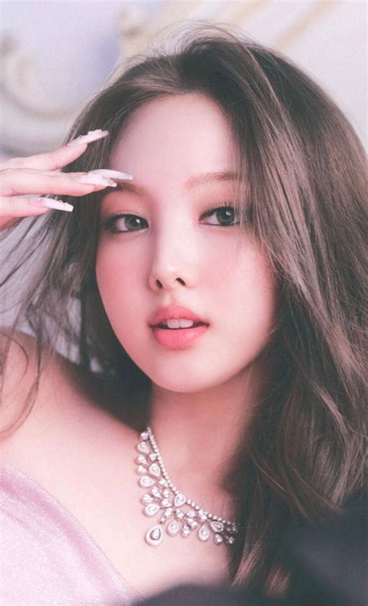 TWICE Nayeon's Stalker Makes Chilling Claim That He'll Be Returning to