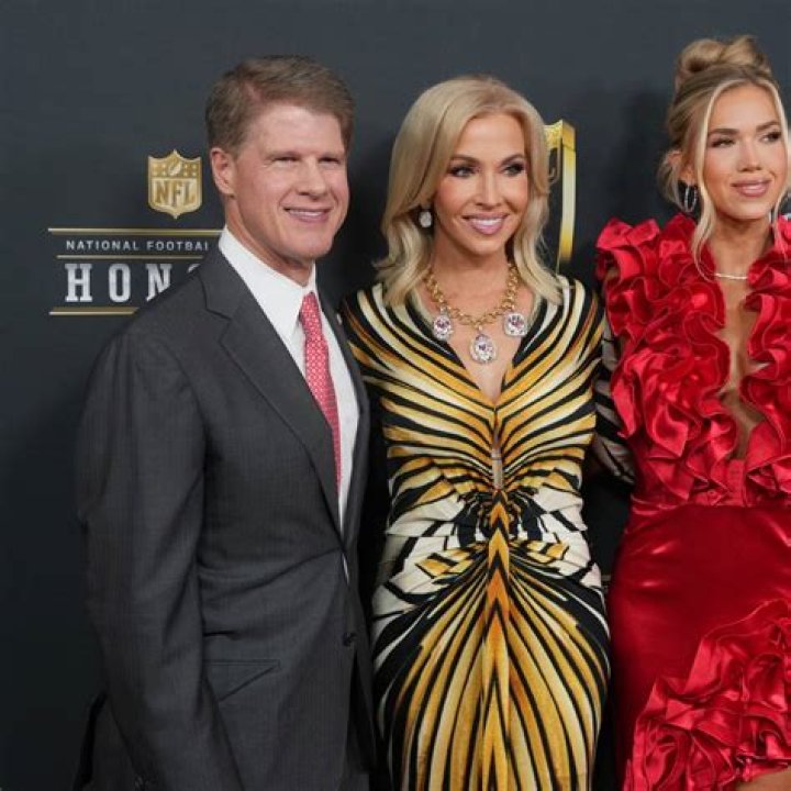 Who is the Chiefs owner's daughter? Meet Gracie Hunt, social media star