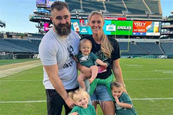 Why Jason Kelce Says His Mom Is Rooting for His Brother Travis in the