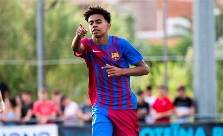 Xavi vil udtage 15&aring;rige Lamine Yamal til pokalkamp Nyheder